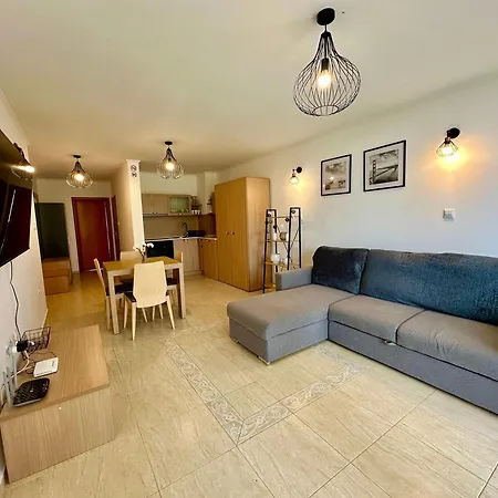Modern One-bedroom In Diamant By Menada Sveti Vlas