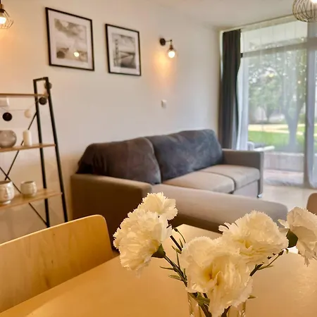 Modern One-bedroom In Diamant By Menada Sveti Vlas