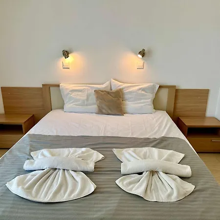 Apartamento Modern One-bedroom In Diamant By Menada